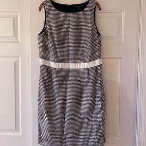Brooks Brothers Sleeveless Shift Dress